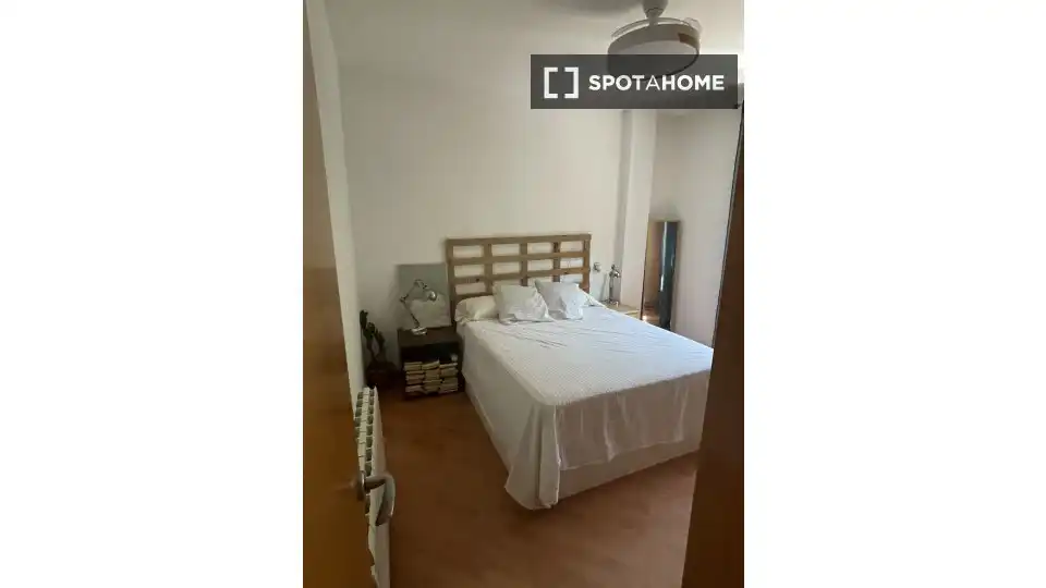 Schlafzimmer von Wohnung zur Miete in Barcelona mit Klimaanlage, Heizung und Möbliert