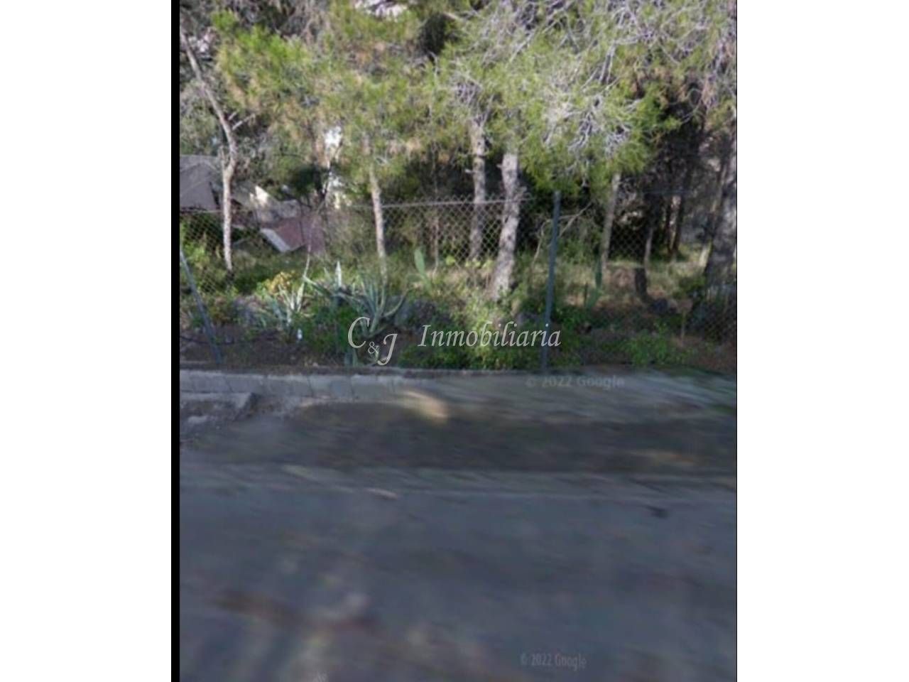 Industrial land for sale in Gilet