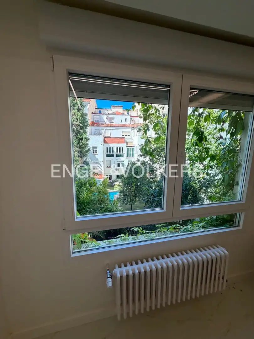 Balcony of Flat for sale in Madrid  with Air Conditioner, Heating and Furnished