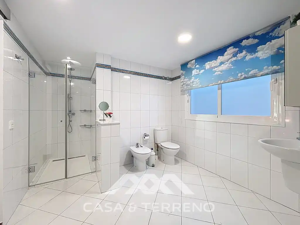 Badezimmer von Geschaftsraum zum Verkauf in Vélez-Málaga mit Klimaanlage