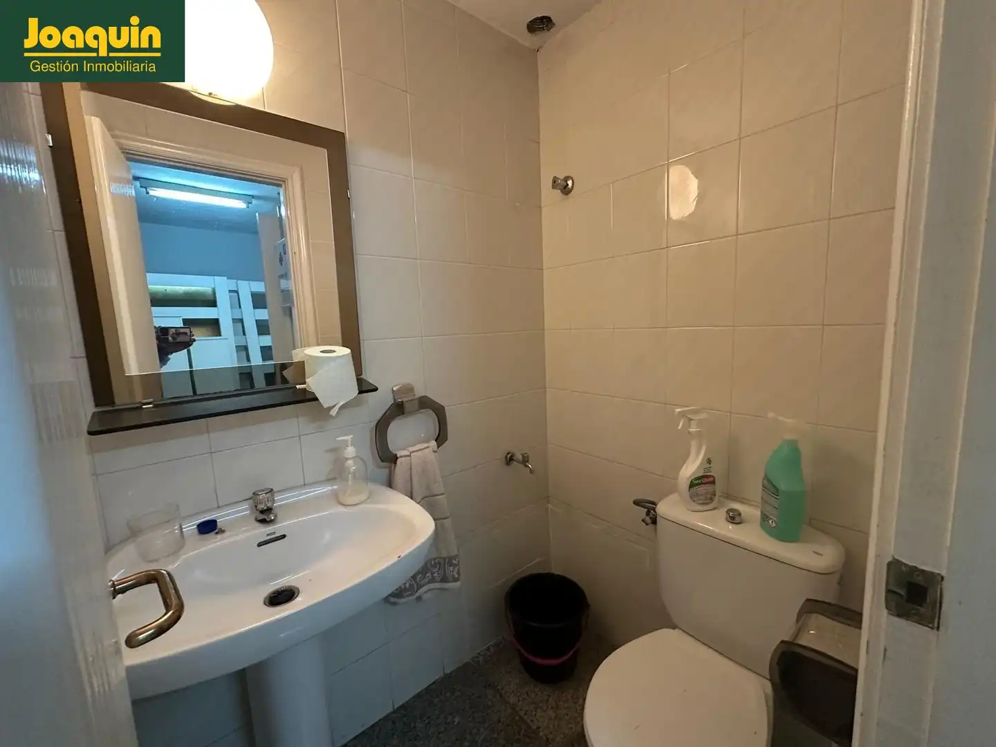 Bathroom of Commercial properties for rent in Córdoba