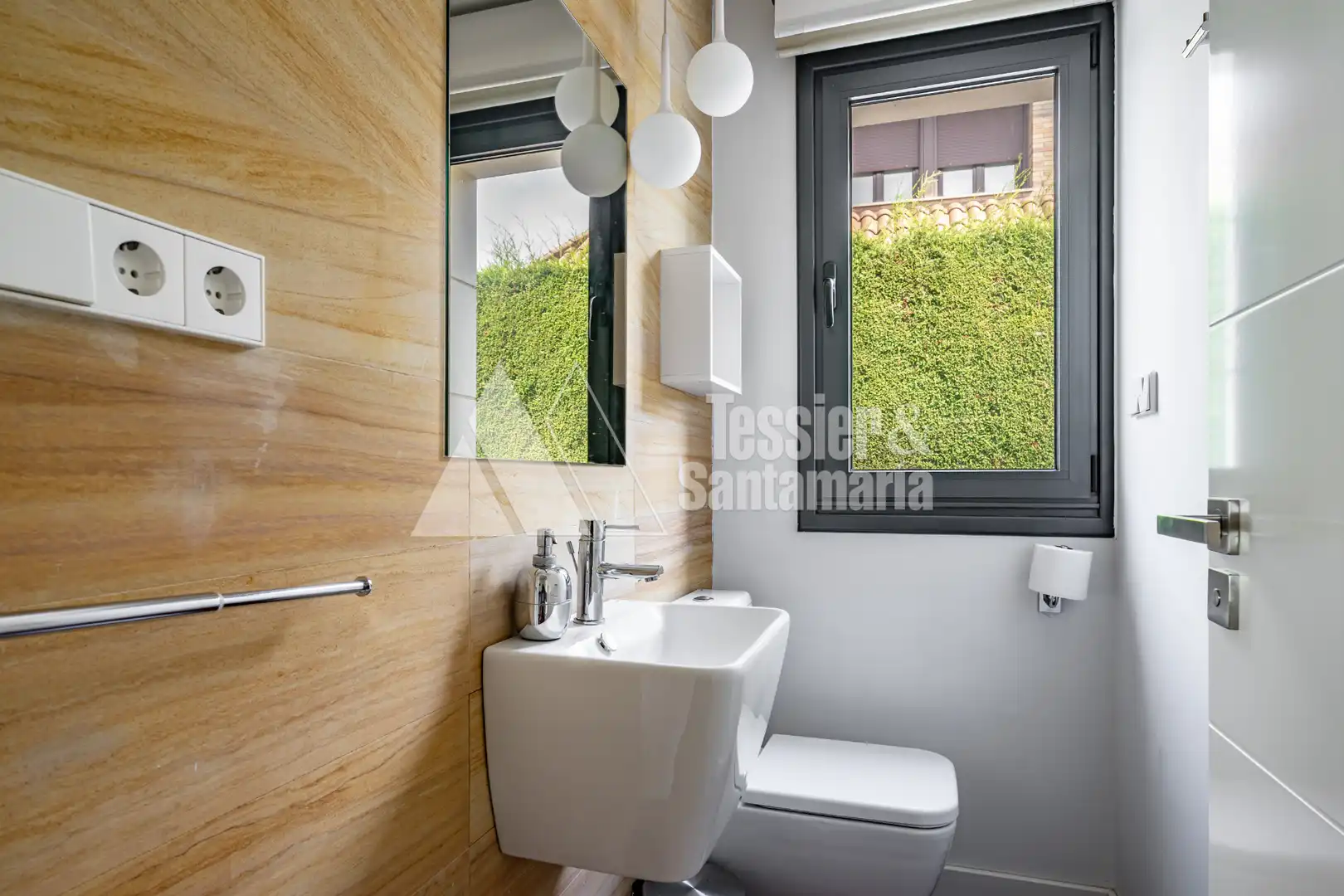 Baño de Casa o chalet en venta en Gijón  con Calefacción, Jardín privado y Terraza