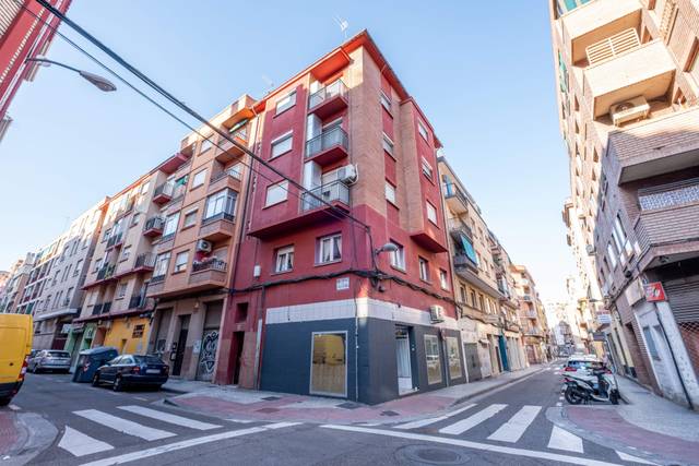 Piso en Venta en Calle Inglaterra, 29 en Barrio de Delicias