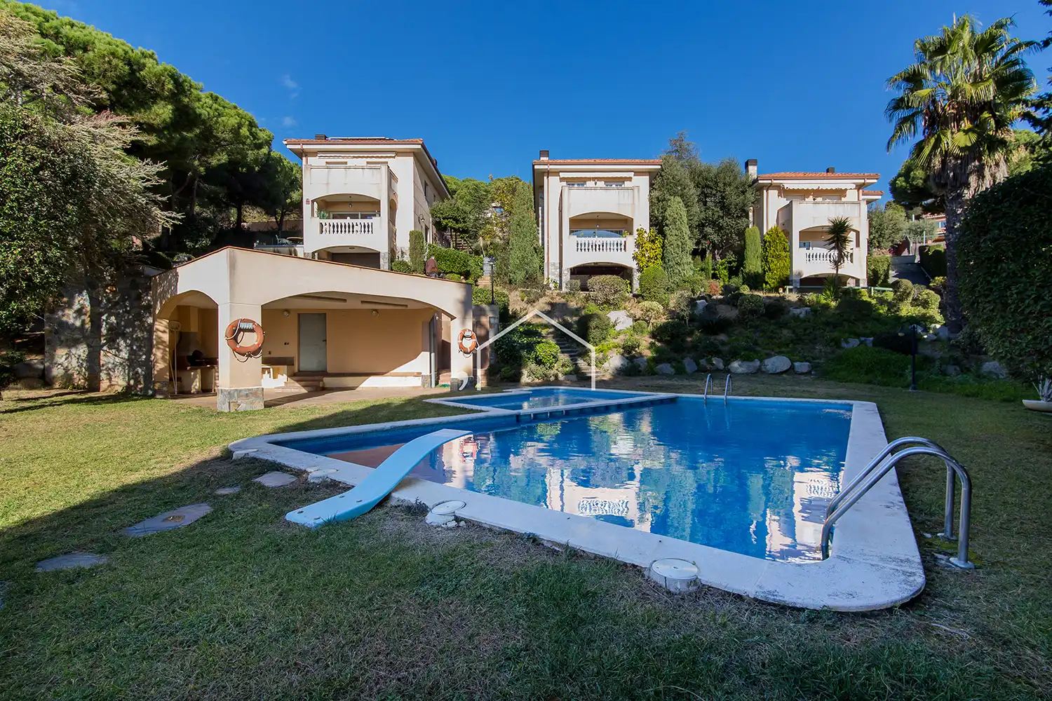 Schwimmbecken von Haus oder Chalet zum Verkauf in Teià mit Klimaanlage, Heizung und Privatgarten