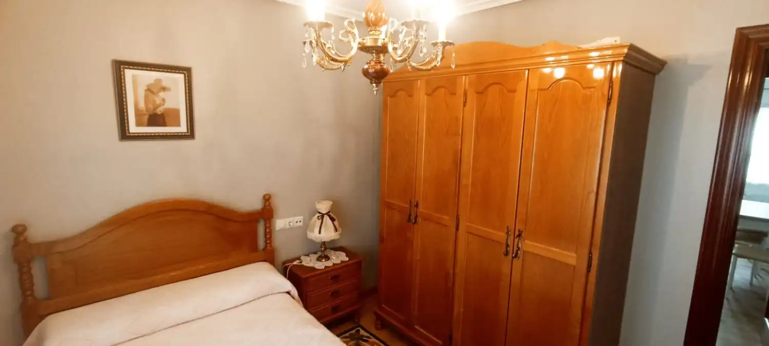Habitación de Piso en venta en Gijón  con Calefacción