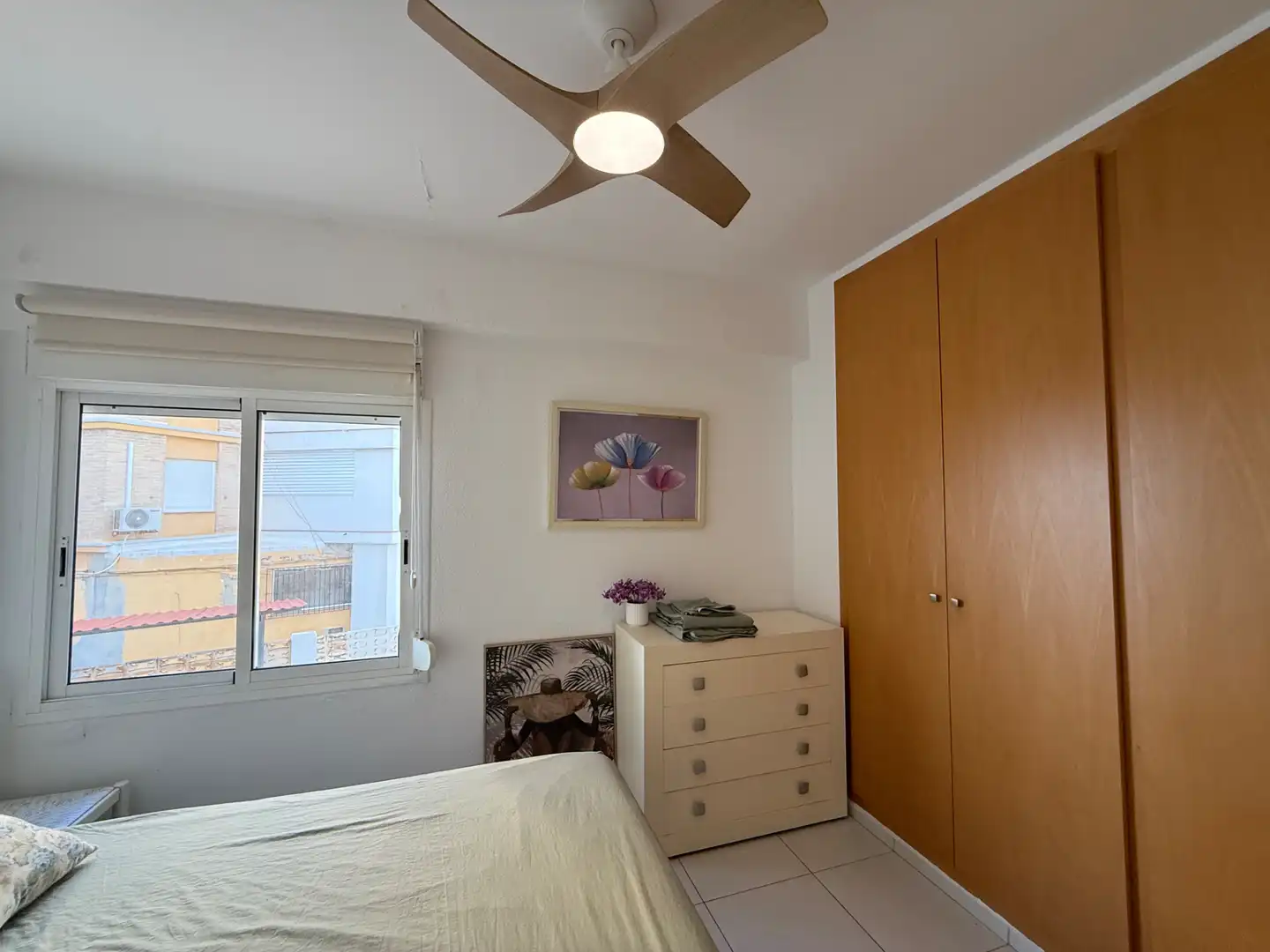 Dormitori de Apartament de lloguer en Dénia amb Calefacció, Terrassa i Traster