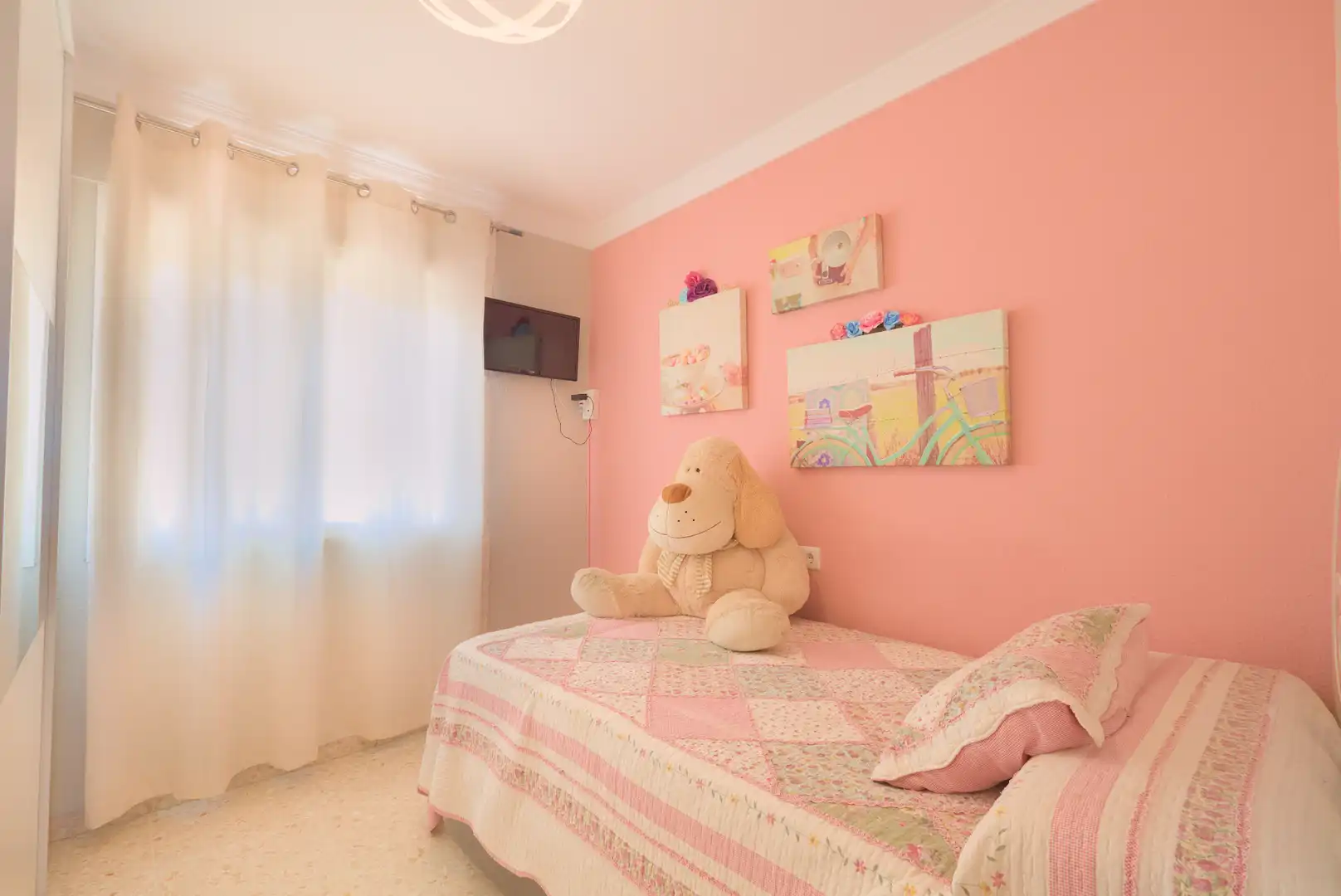Bedroom of Houses for sale in Vélez-Málaga  with Air Conditioner, Swimming Pool and Furnished