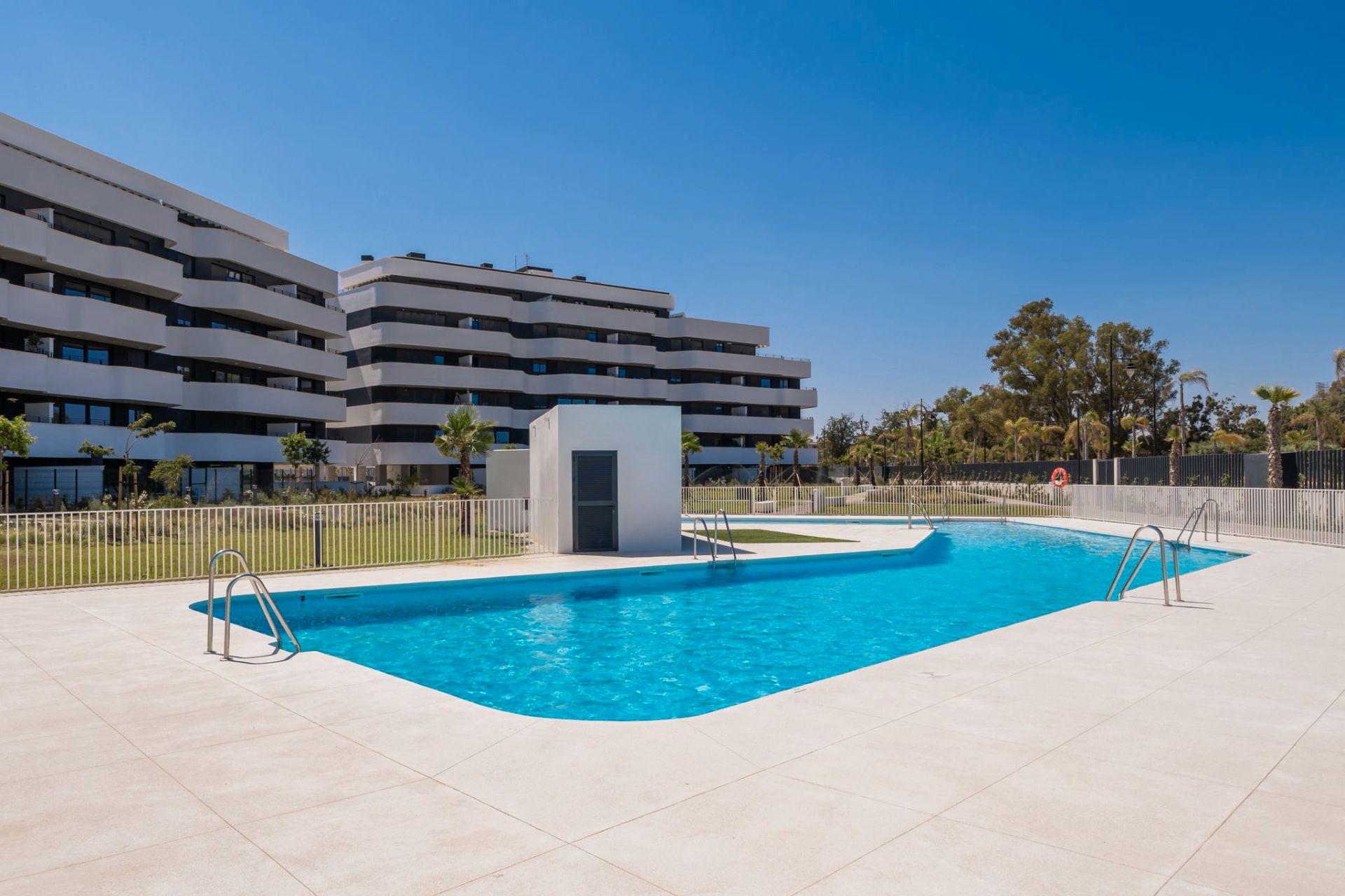 Swimming pool of Flat to rent in Torremolinos  with Air Conditioner, Terrace and Furnished