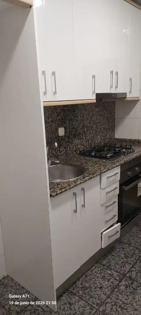 Küche von Wohnungen zur Miete in L'Hospitalet de Llobregat mit Heizung und Parkett