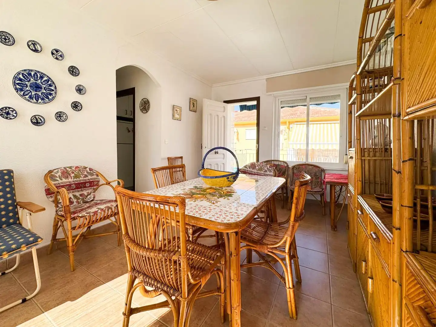 Comedor de Apartamento de alquiler en Santa Pola con Terraza, Amueblado y Balcón