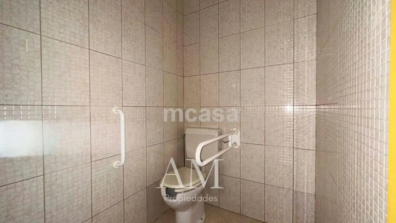 Badezimmer von Geschaftsraum zur Miete in Vigo 