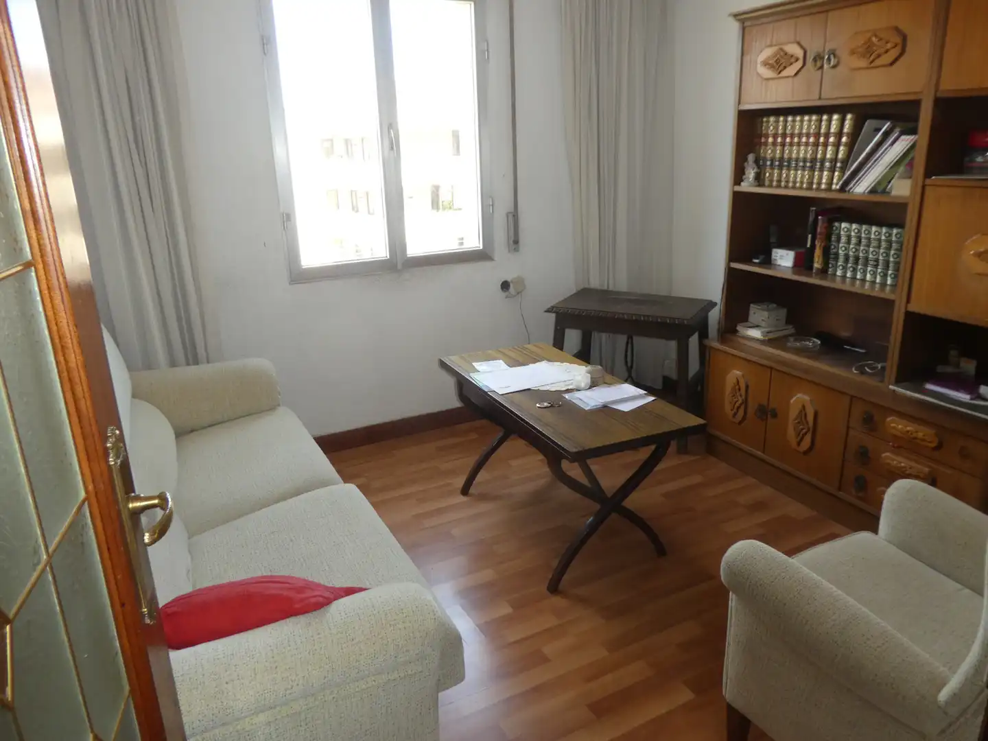 Sala d'estar de Pis en venda en Burgos amb Traster i Moblat