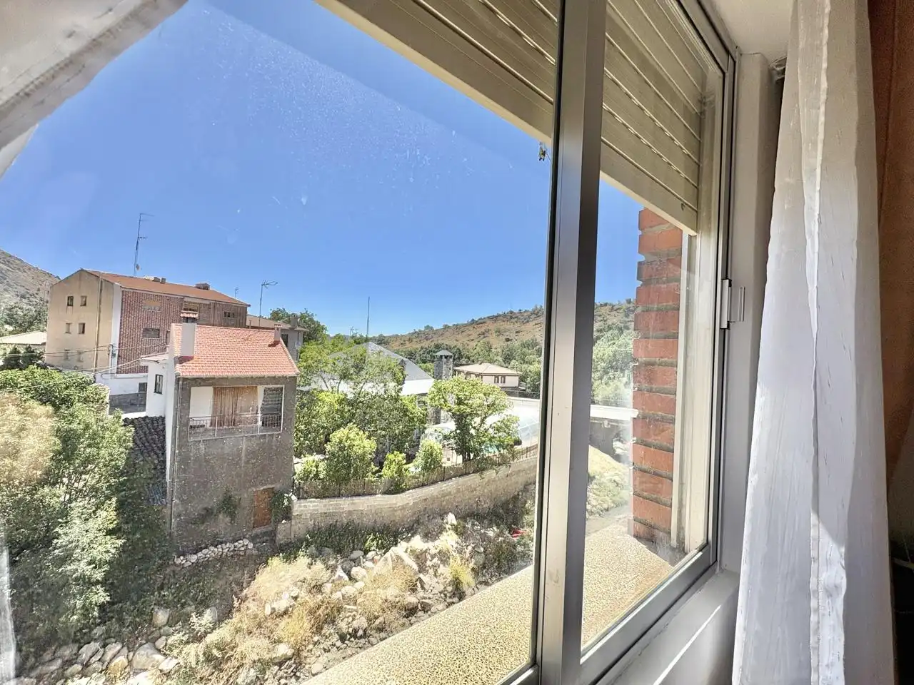 Vista exterior de Pis en venda en San Juan del Molinillo amb Terrassa