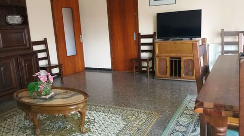 Casa con amplio garaje  y patio., image 3