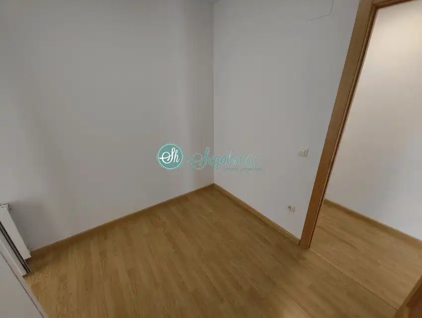 Piso en venta en Bernuy de Porreros con Calefacción, Terraza y Trastero