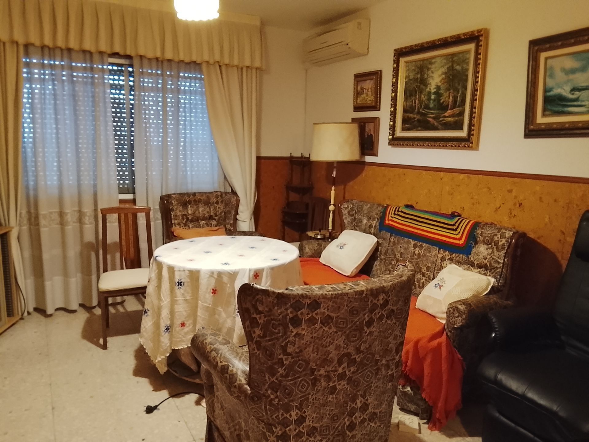 Sala d'estar de Pis en venda en Madrigal de la Vera amb Aire condicionat i Traster