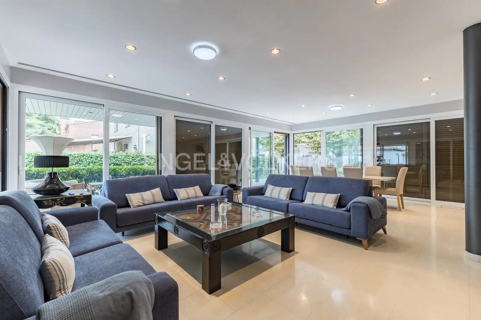 Sala d'estar de Casa o xalet en venda en Calafell amb Aire condicionat, Calefacció i Jardí privat