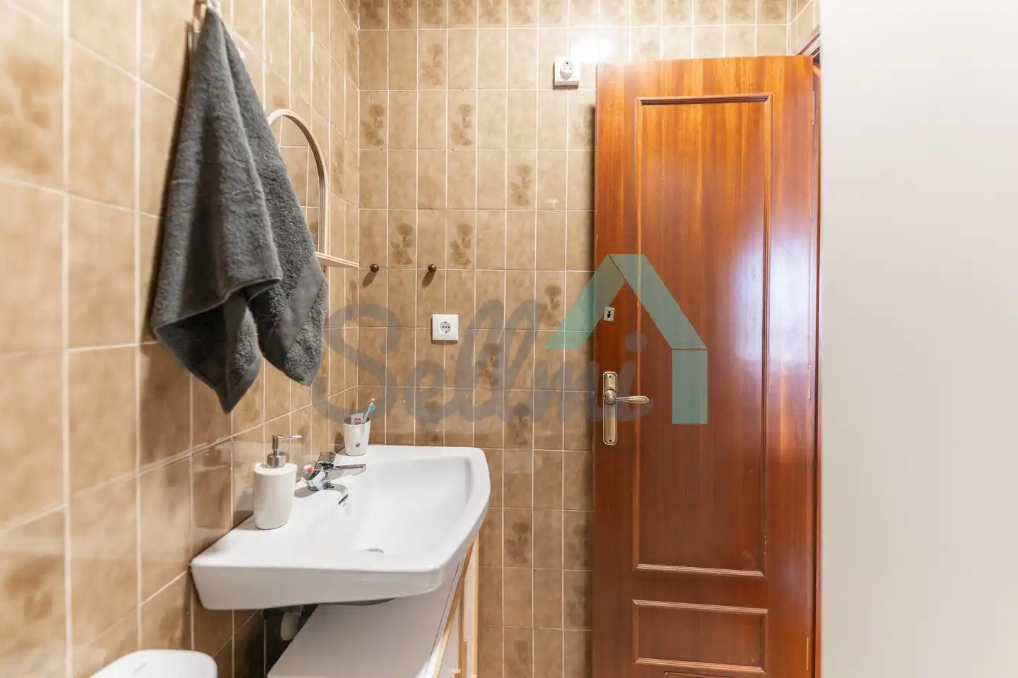 Badezimmer von Wohnung zur Miete in Oviedo  mit Heizung, Parkett und Möbliert