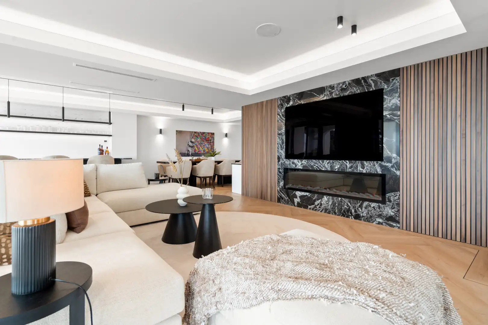 Sala d'estar de Casa o xalet en venda en Marbella amb Aire condicionat, Calefacció i Jardí privat