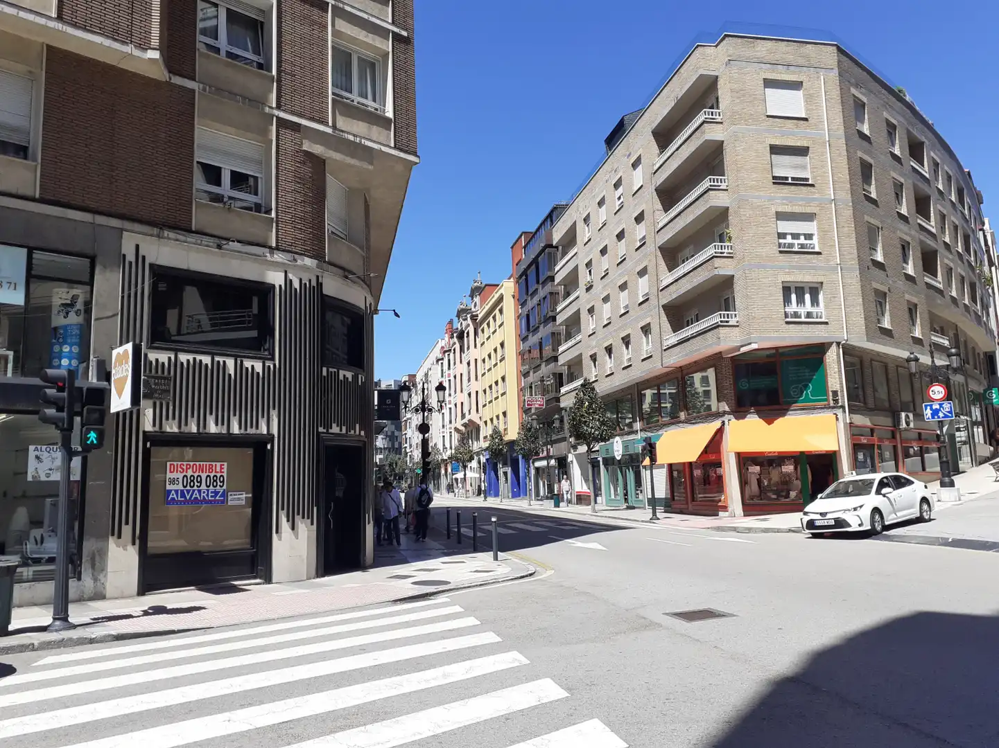 Vista exterior de Local de lloguer en Oviedo 