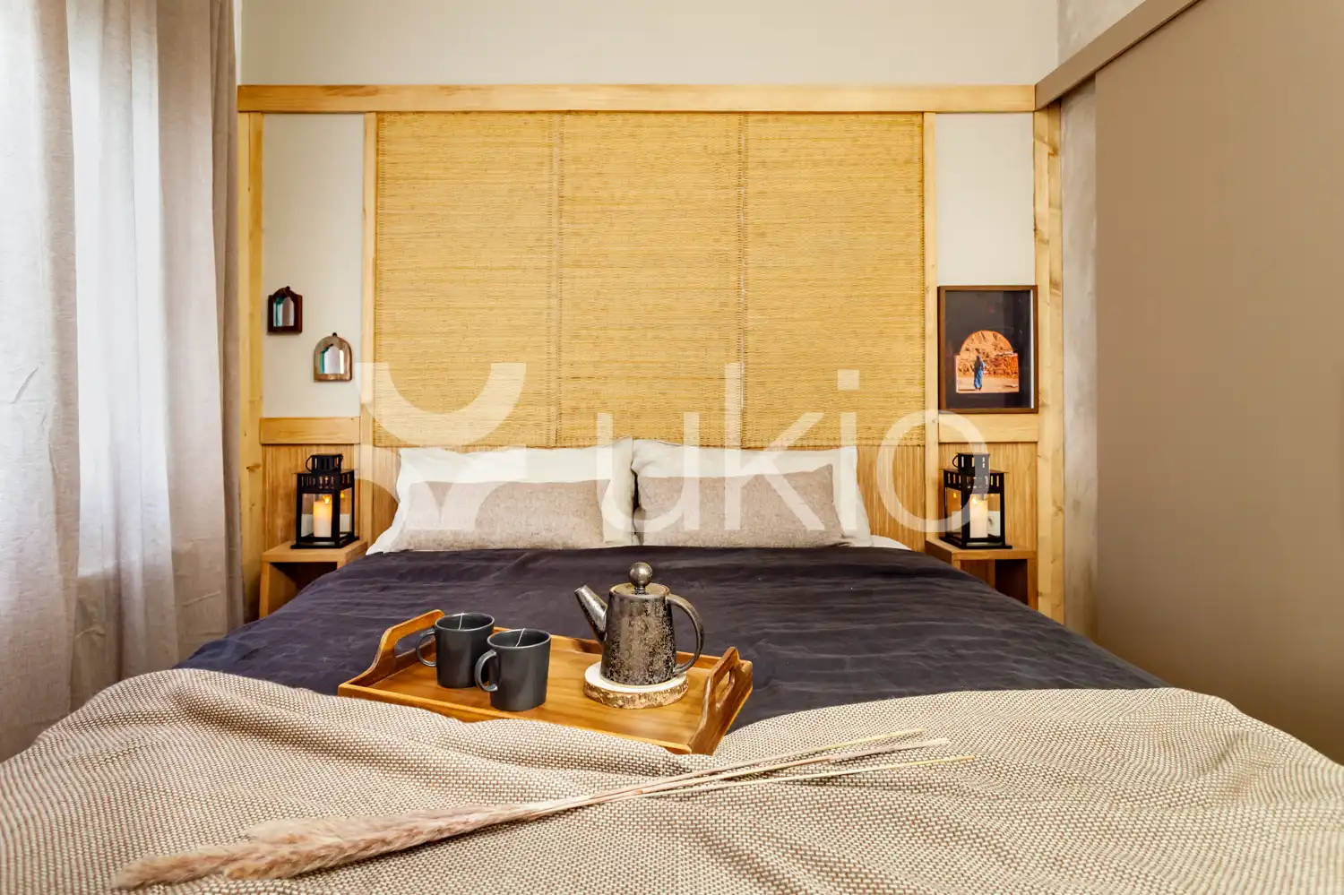 Schlafzimmer von Dachboden zur Miete in Barcelona mit Klimaanlage, Terrasse und Möbliert