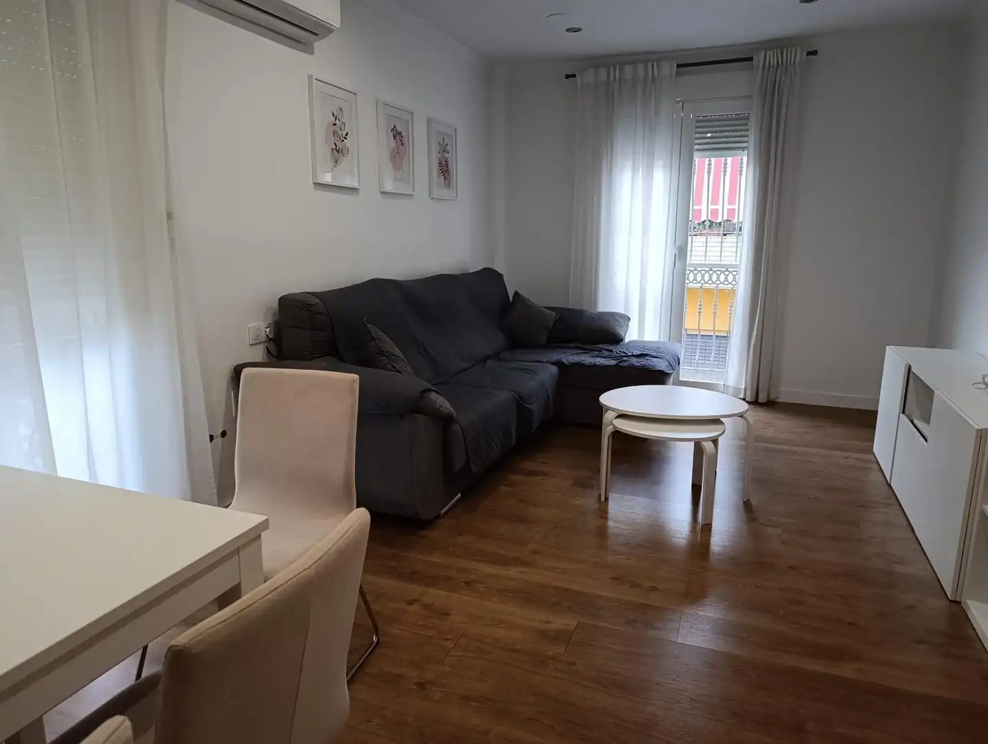Wohnzimmer von Wohnung zur Miete in Berja mit Klimaanlage, Parkett und Möbliert