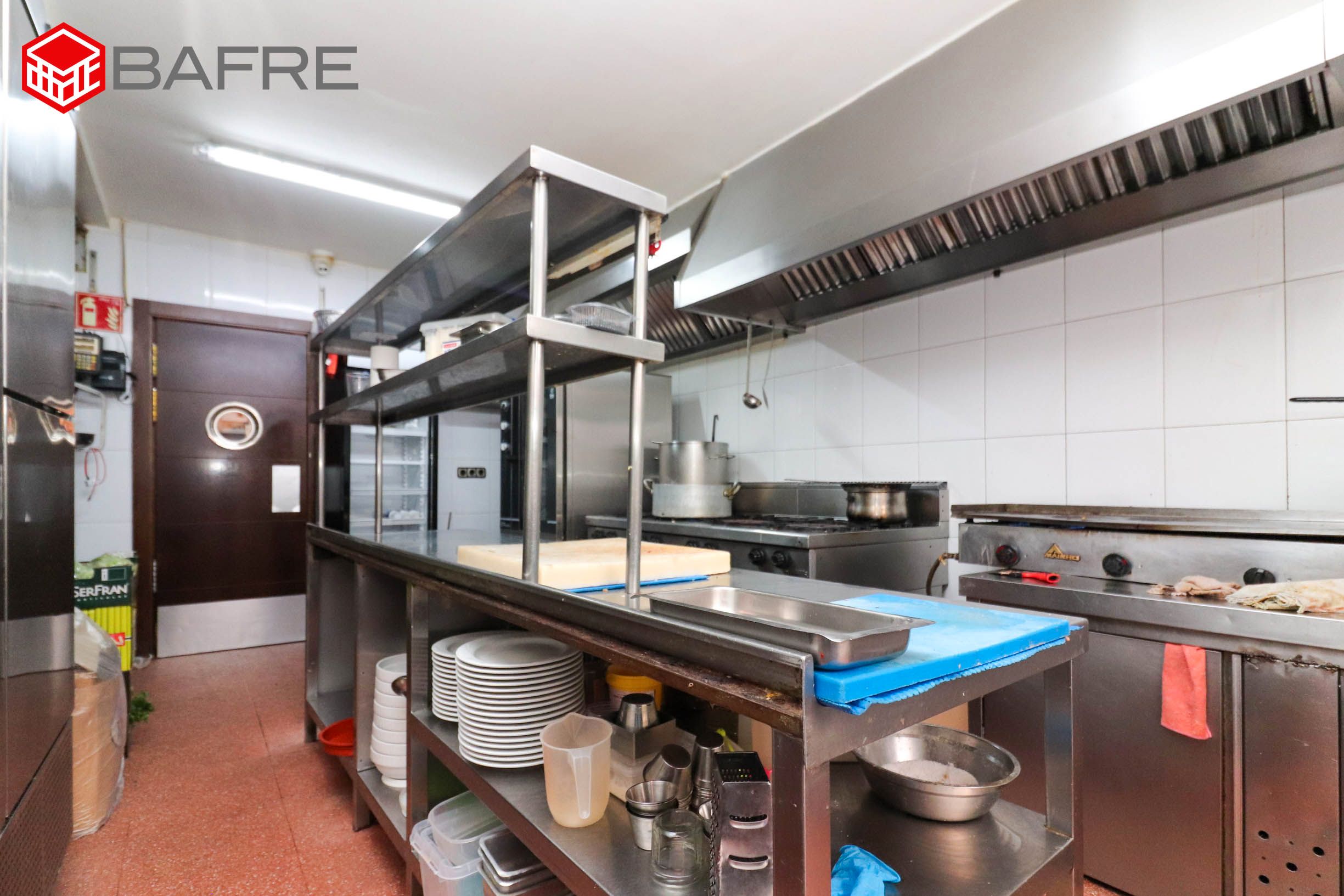 Kitchen of Premises for sale in  Madrid Capital
