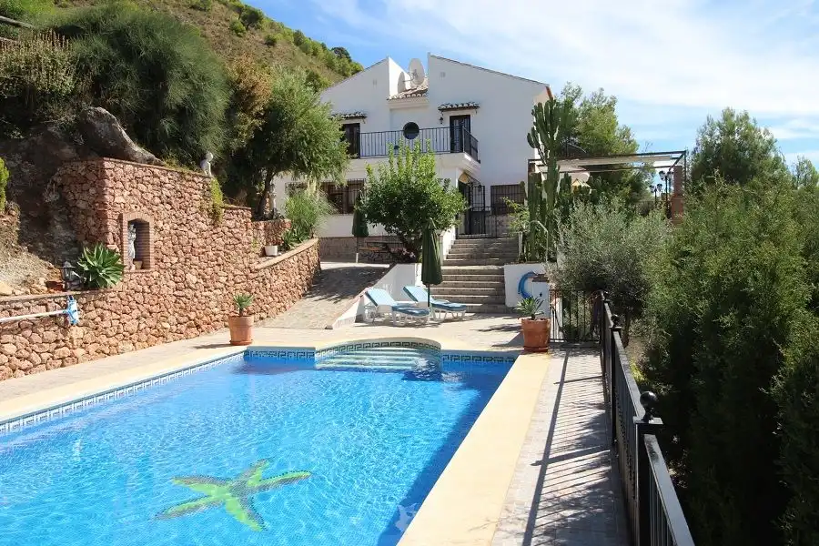 Xalet amb piscina en venda a Frigiliana, imagen 2