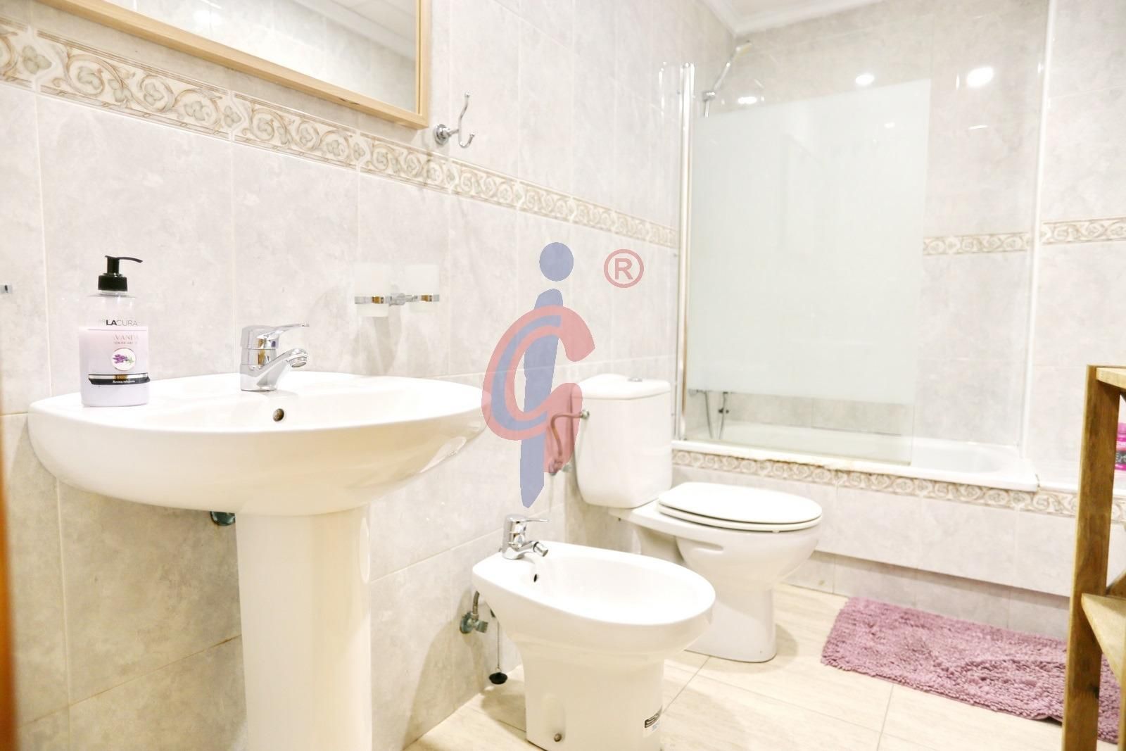 Bathroom of Planta baja for sale in Guardamar del Segura  with Heating and Terrace