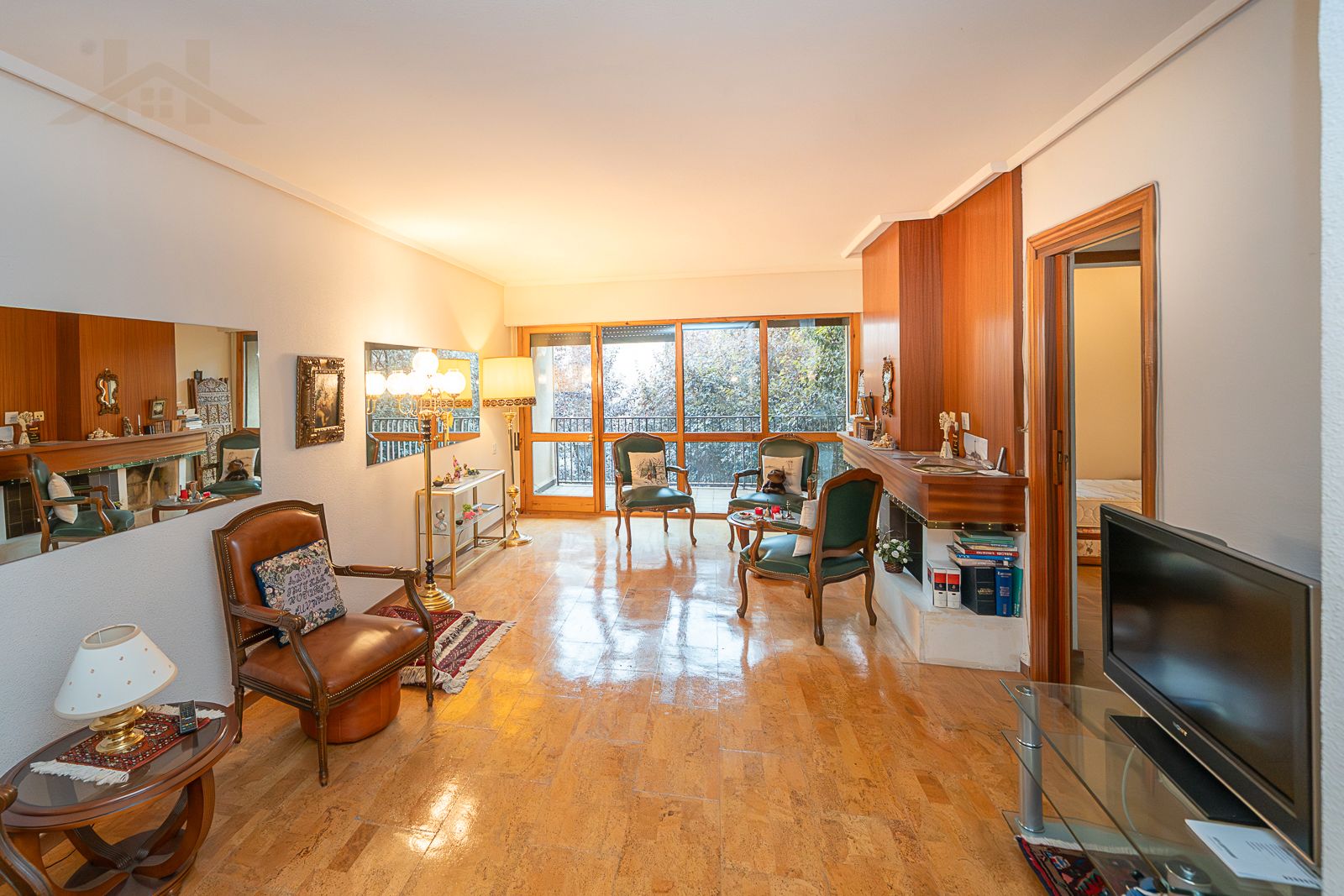 Sala d'estar de Pis en venda en San Lorenzo de El Escorial amb Calefacció, Jardí privat i Parquet