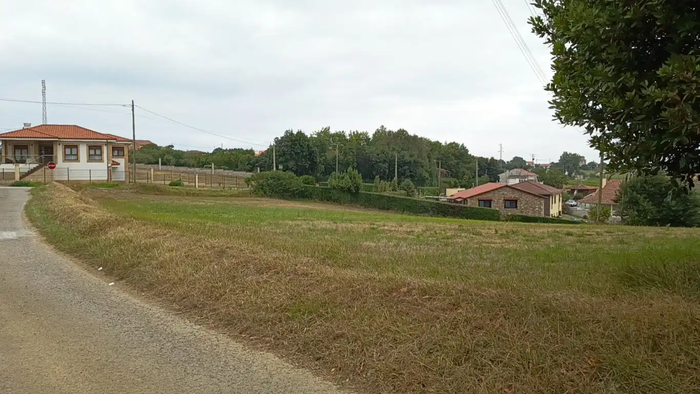 Wohnbaugrundstück zum Verkauf in Lugar Granda, imagen 3