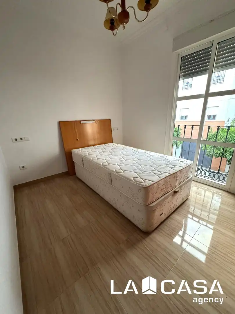 Flat with terrace to rent in San Pablo - Santa Justa, imagen 6