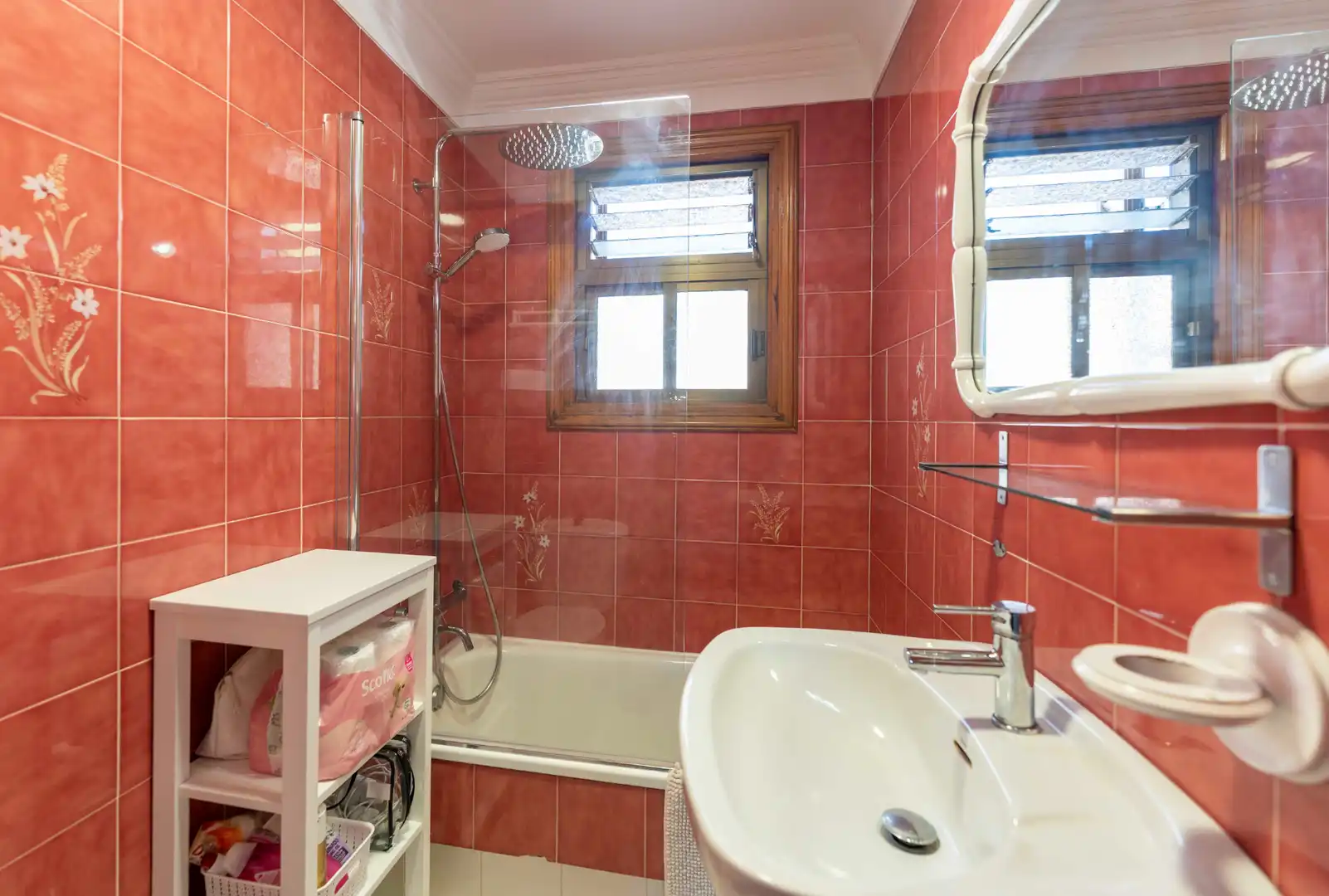 Bany de Casa o xalet en venda en San Cristóbal de la Laguna amb Jardí privat, Terrassa i Moblat