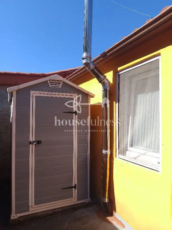 Vista exterior de Casa o xalet en venda en Ferrol amb Calefacció, Jardí privat i Terrassa
