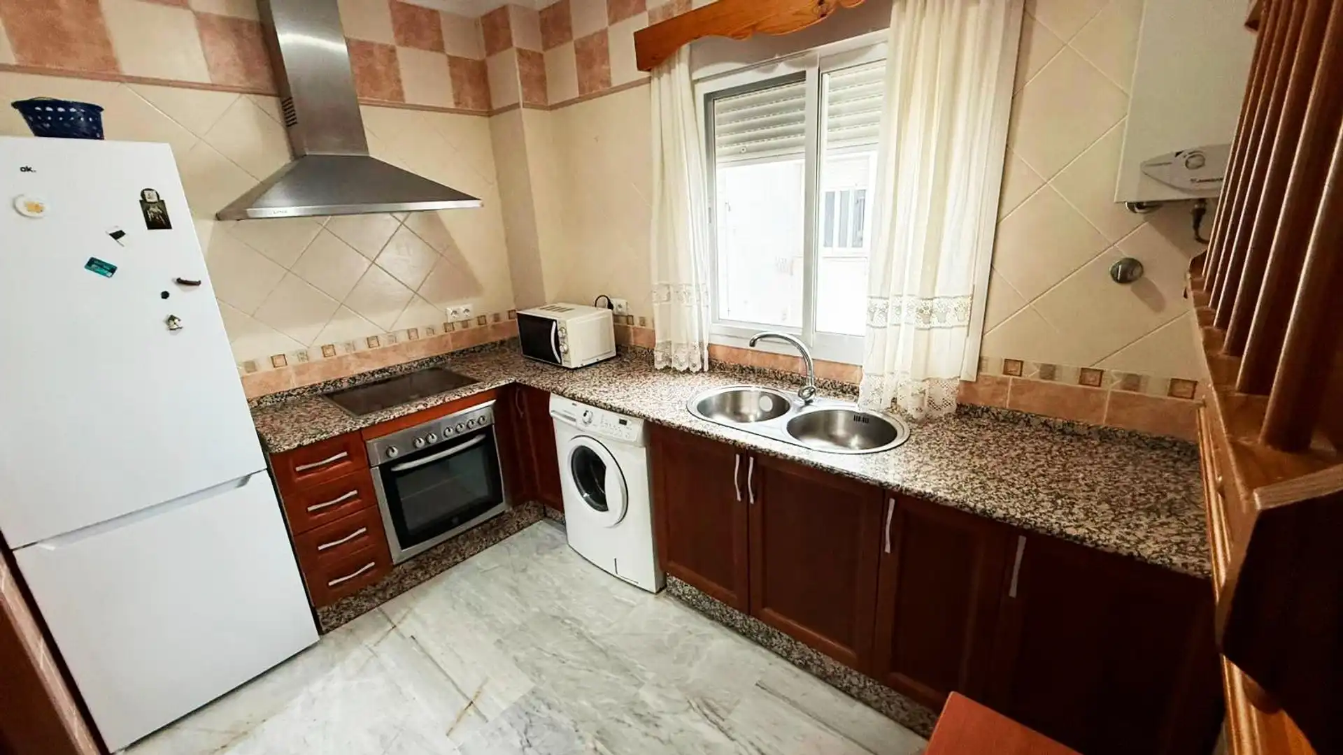 Kitchen of Flat for sale in Chiclana de la Frontera  with Air Conditioner and Balcony