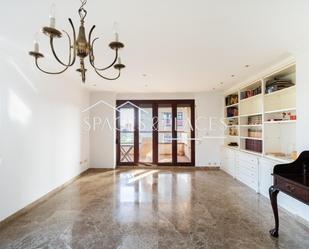 Living room of Flat for sale in  Valencia Capital  with Air Conditioner, Heating and Parquet flooring