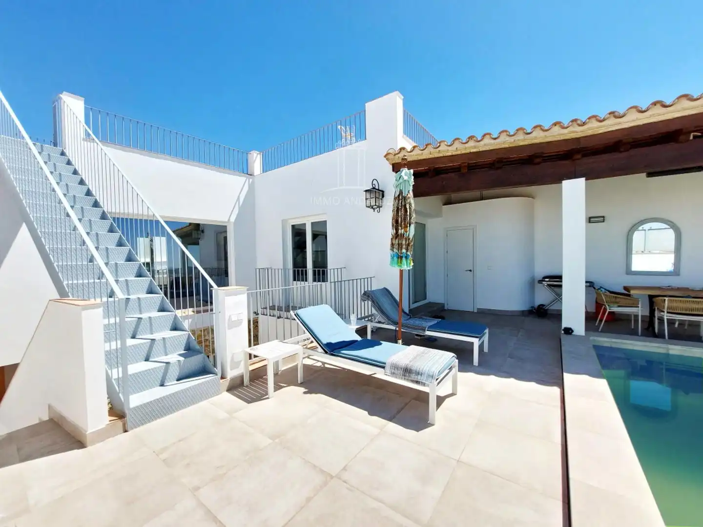 Terrasse von Einfamilien-Reihenhaus zum Verkauf in Medina Sidonia mit Klimaanlage und Heizung