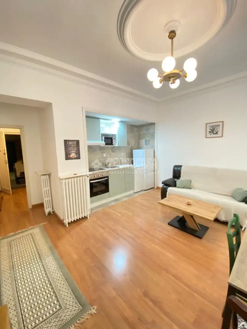 Living room of Flat for sale in Madrid  with Air Conditioner and Heating