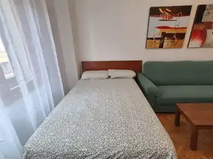 Habitación de Estudio de alquiler en Chamberí