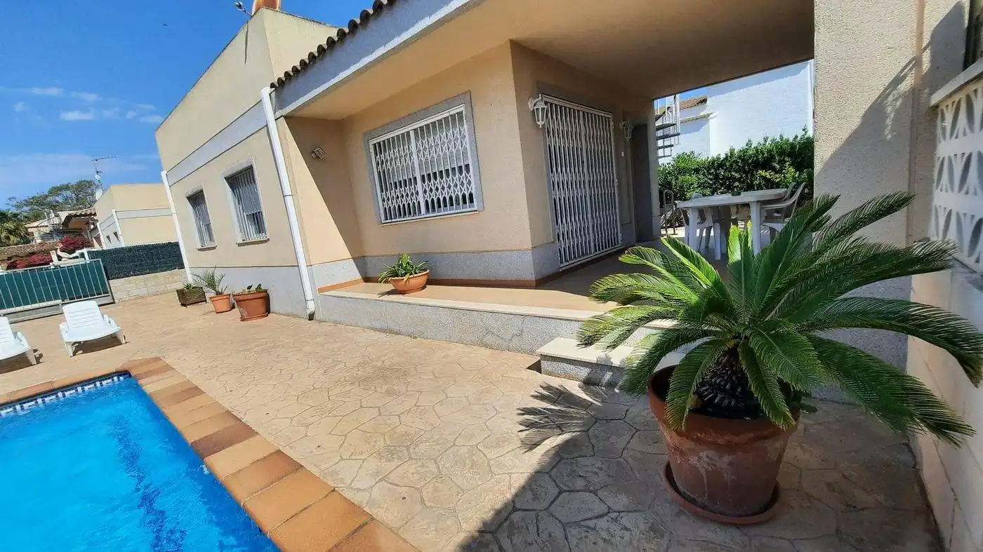 Villa con piscina in vendita a Deltebre, imagen 2