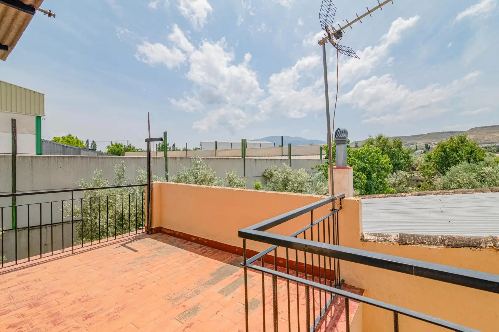 Terraza de Casa o chalet en venta en Baza con Aire acondicionado, Calefacción y Jardín privado