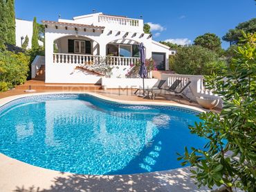Xalet amb piscina en venda a Son Parc