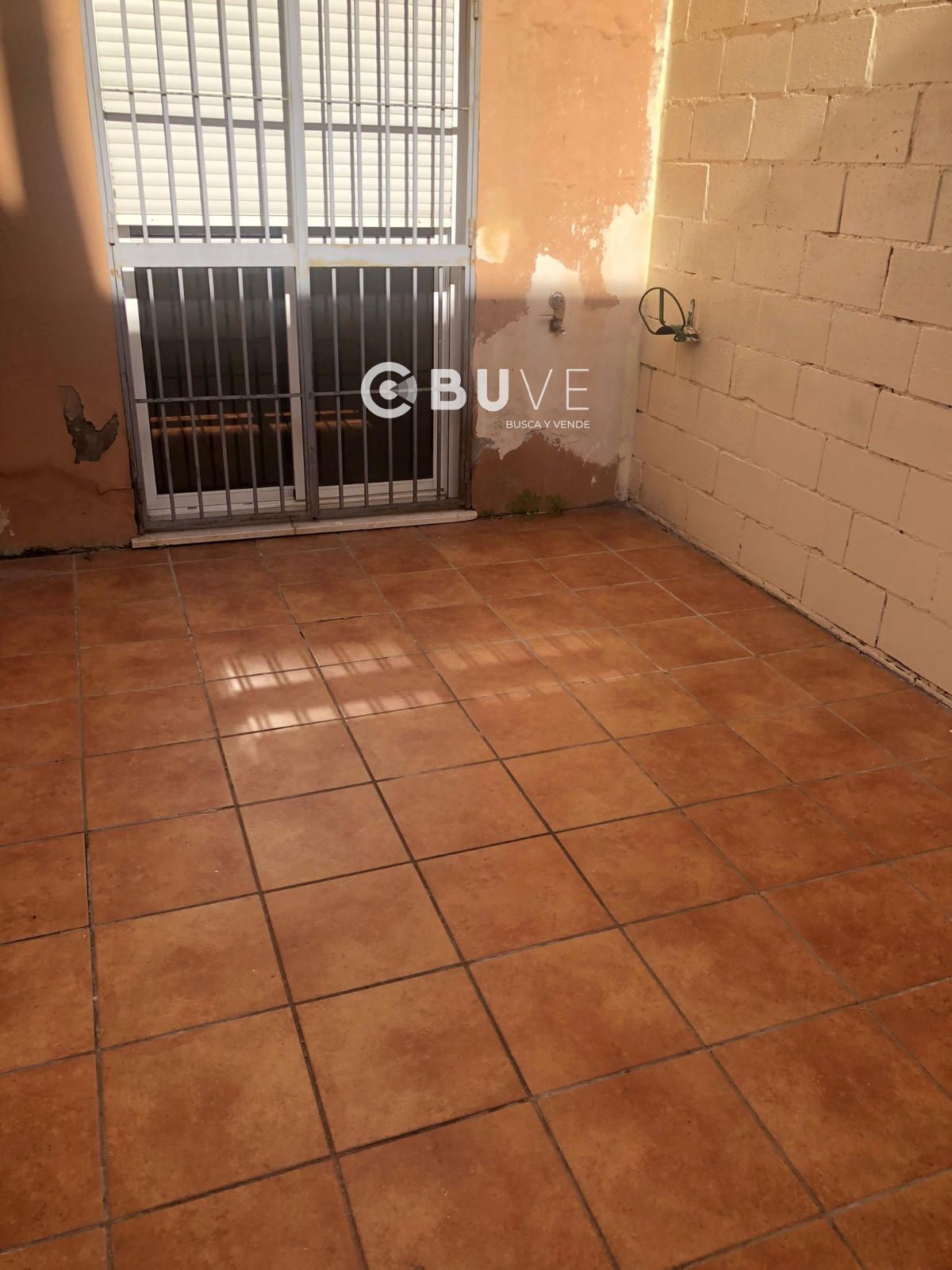 Exterior view of Single-family semi-detached for sale in Utrera  with Terrace and Storage room