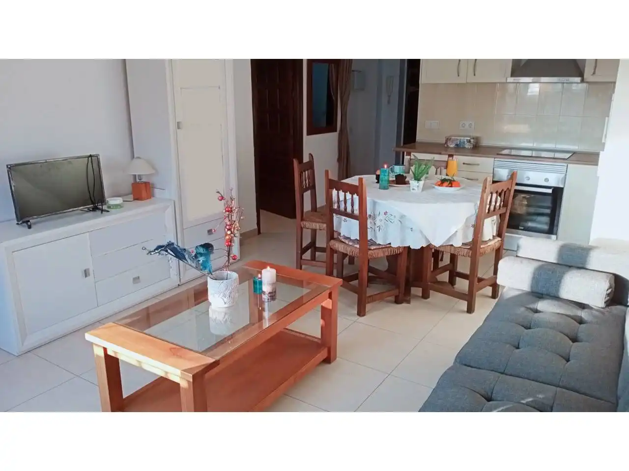 Apartament amb terrassa en venda a Roquetas de Mar ciudad, imagen 3