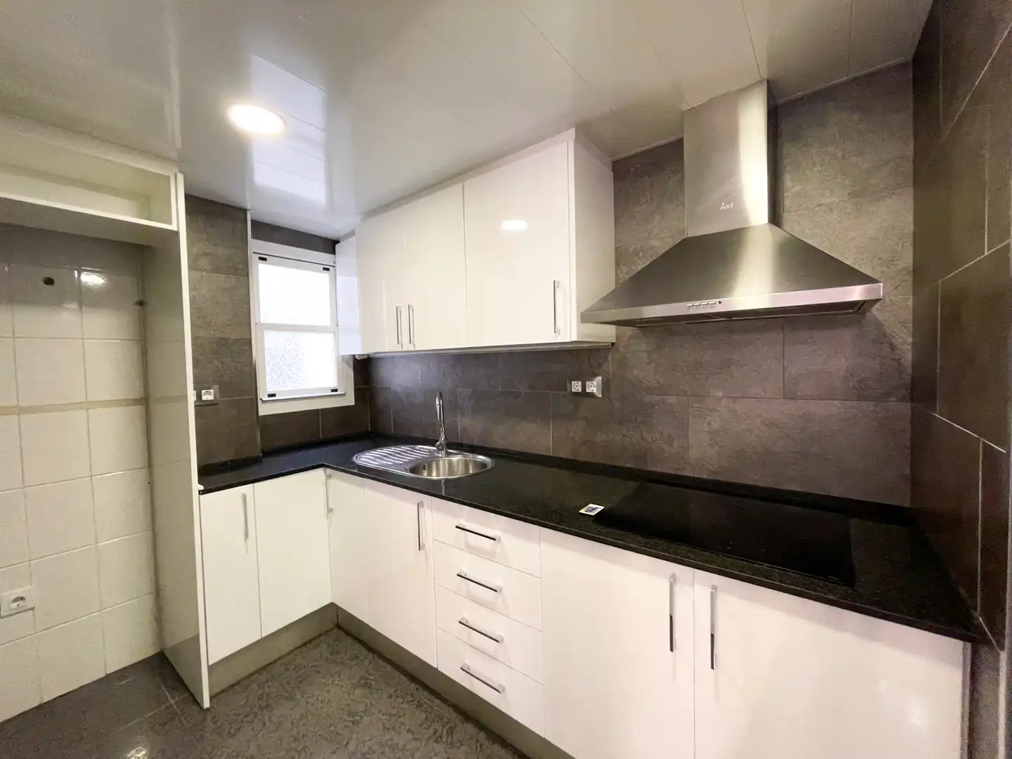 Cuina de Pis de lloguer en Ripollet amb Aire condicionat, Calefacció i Parquet