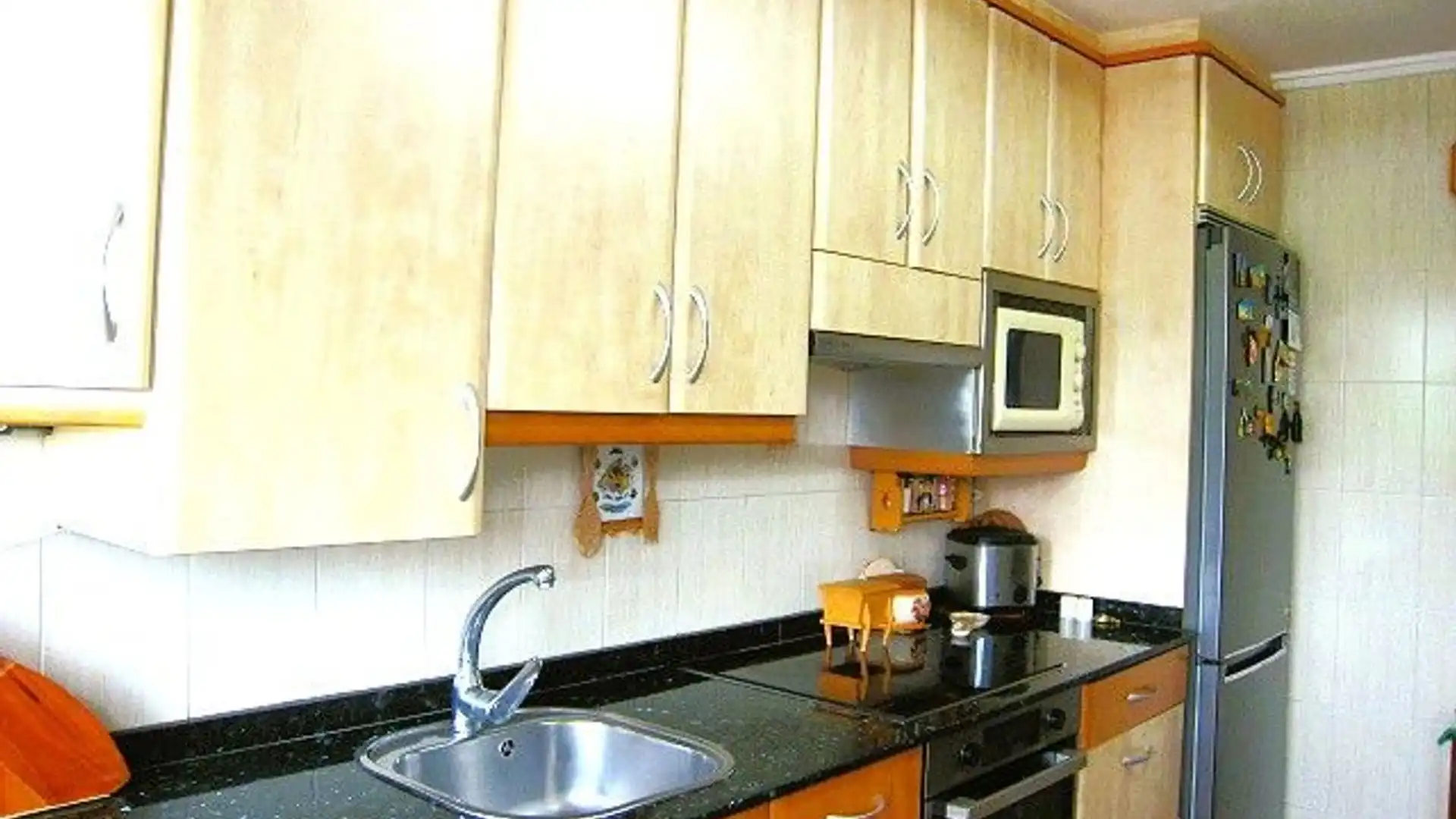 Küche von Wohnung zum Verkauf in Gijón  mit Heizung und Schwimmbad