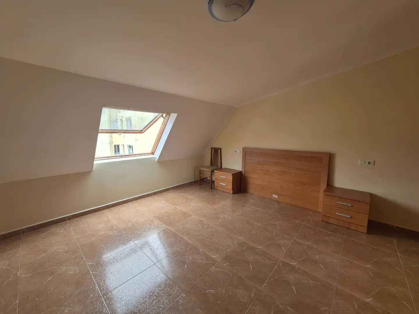 Habitación de Ático en venta en Cedeira con Amueblado