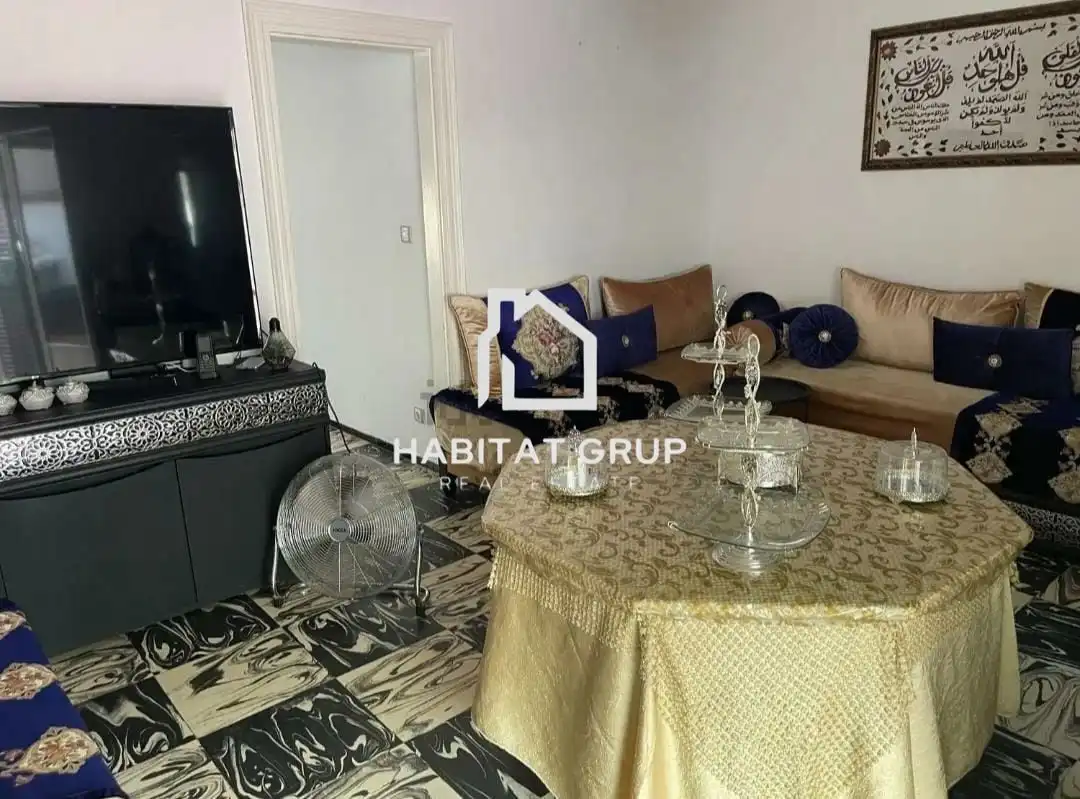 Sala de estar de Casa adosada en venta en Girona con Calefacción, Terraza y Trastero