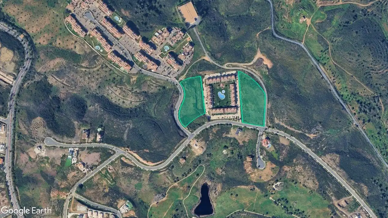 Lands and plots for sale in Av Rosalía de Castro
