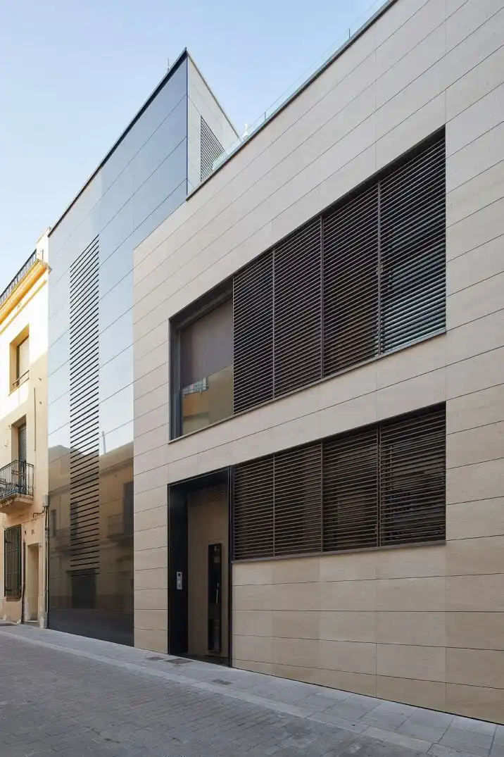 Vista exterior de Pis de lloguer en Barcelona amb Aire condicionat, Calefacció i Jardí privat